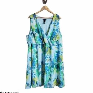 Lane Bryant blue floral v-neck midi dress